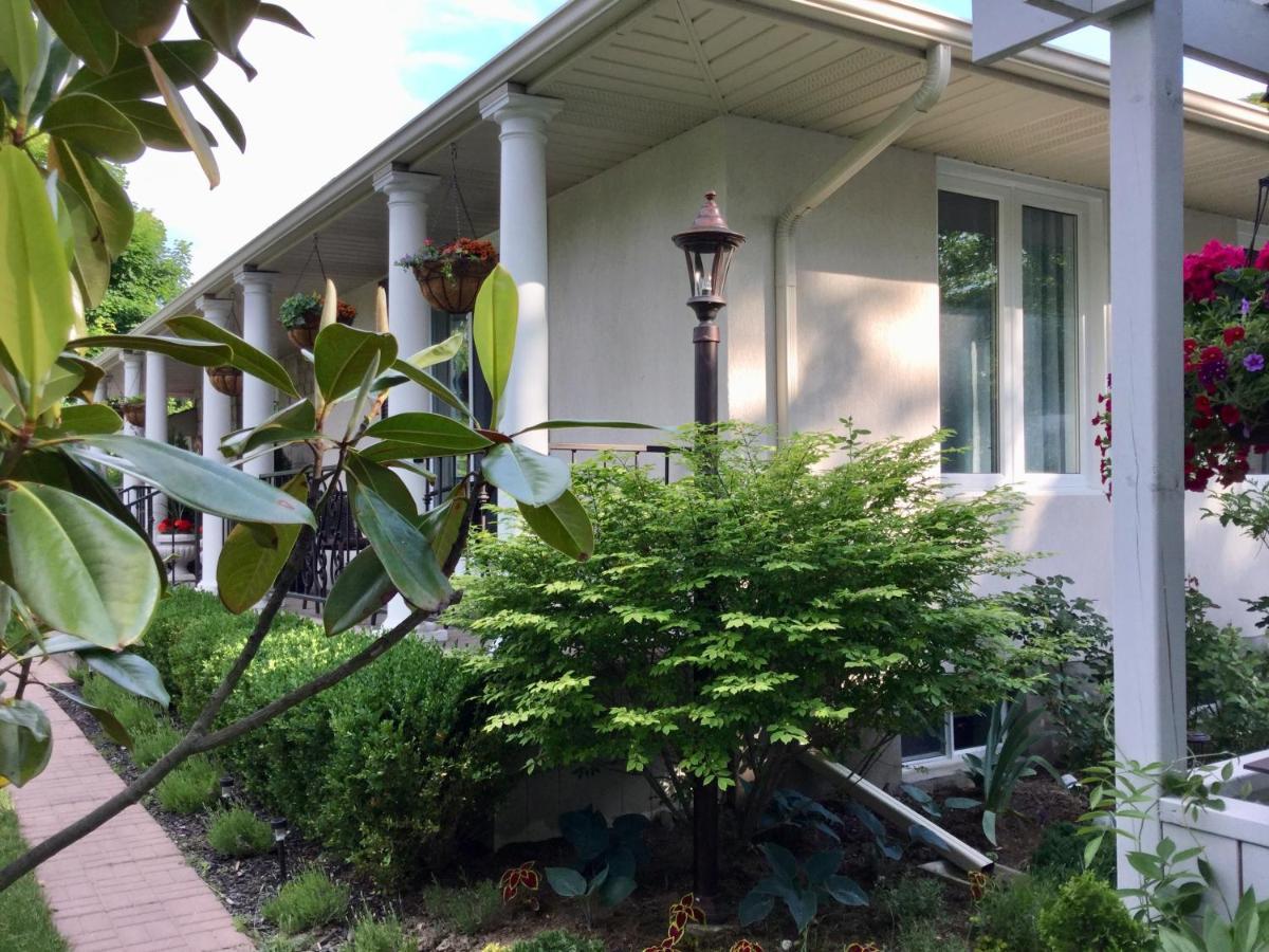 나이아가라온더레이크 Via Veneto - Old Town B&B 외부 사진