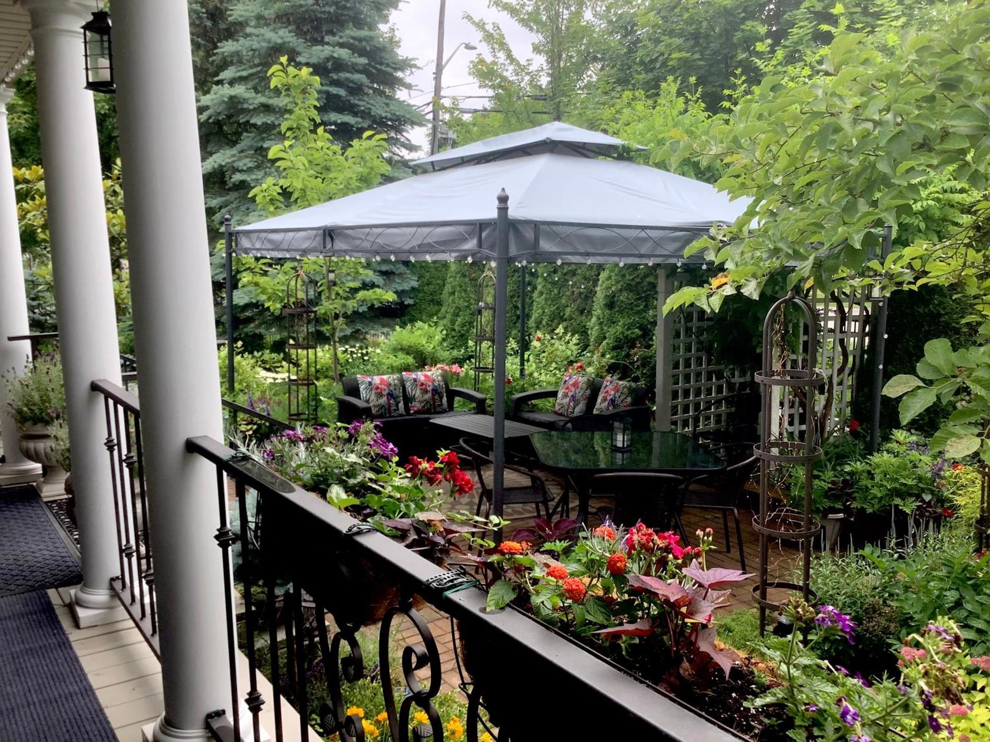 나이아가라온더레이크 Via Veneto - Old Town B&B 외부 사진